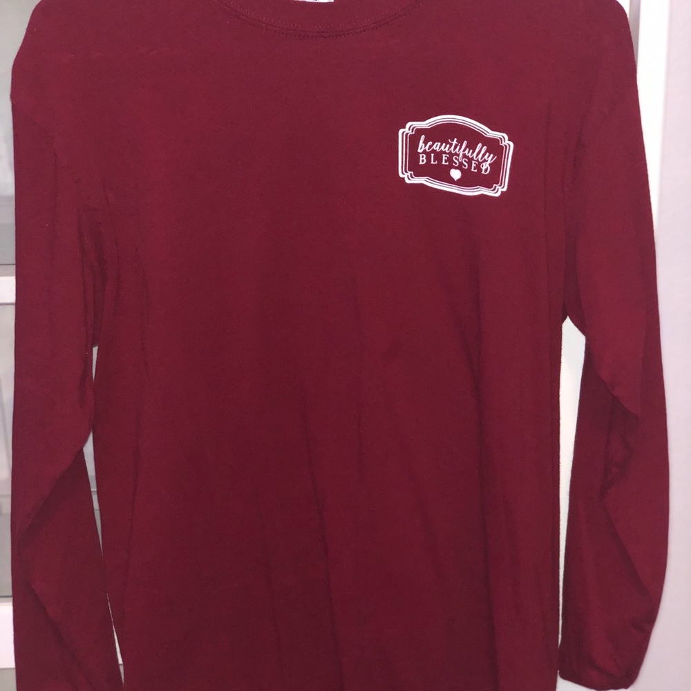 NEVER WORN LONG SLEEVE